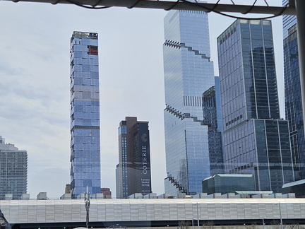New York-Boat Tour-Empire State Building 041025
