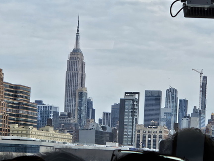 New York-Boat Tour-Empire State Building 041025