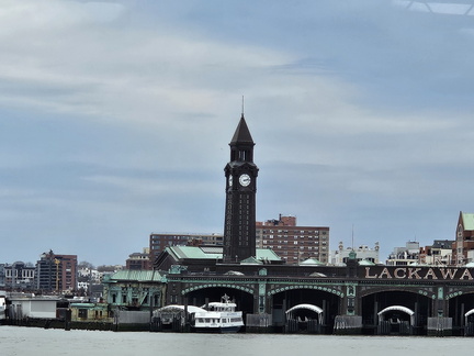 New York-Boat Tour-Empire State Building 041025
