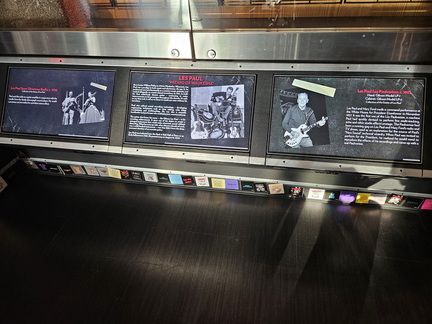 Rock-n-Roll HoF-061125